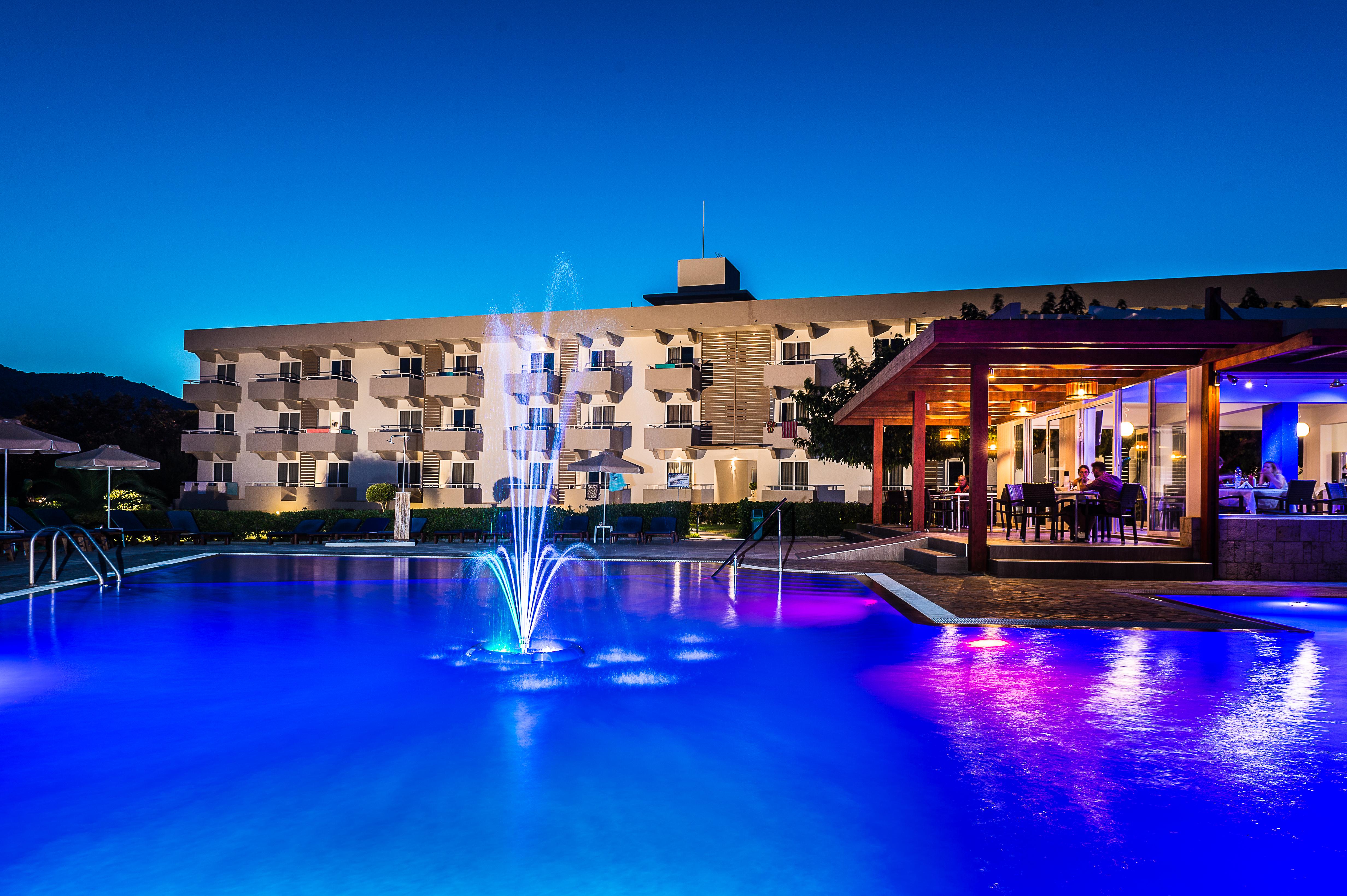 Zoes Hotel & Suites Faliraki Exterior photo